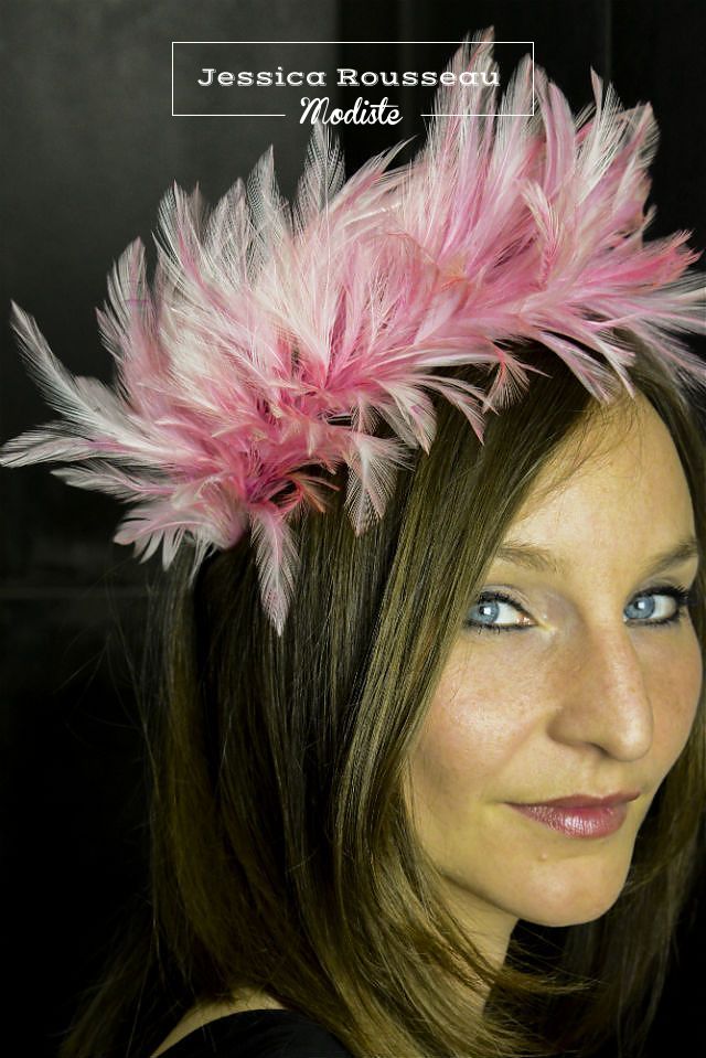 Printemps éternel dans l' atelier de Jessica Rousseau Modiste.